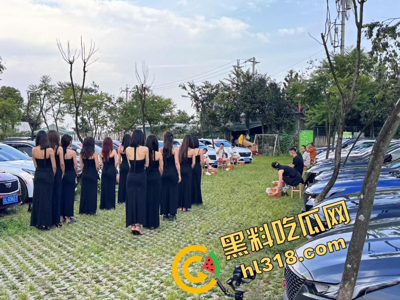 凯迪拉克聚会开到野外,把全会所女人都包了,足浴热舞酒水不断,真有你的凯之星!奢靡盛宴谁能比?-10