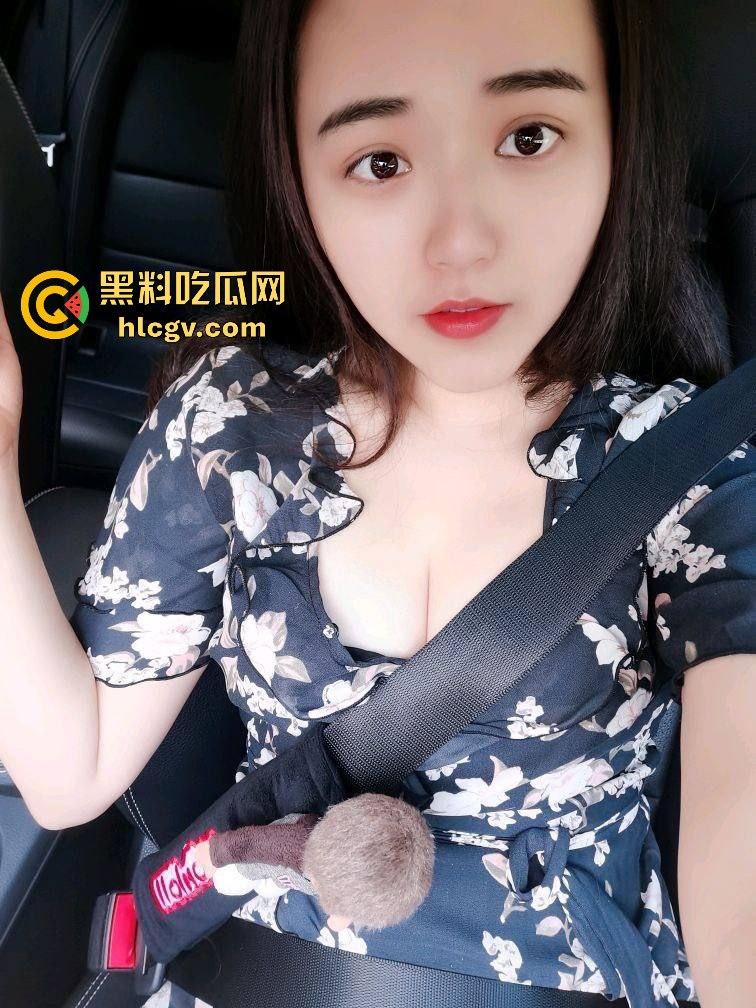 河南洛阳『雷巧燕』野外露出！巨乳大奶婚纱皮裤下的骚动，被调教抠逼露逼十足放荡！-17