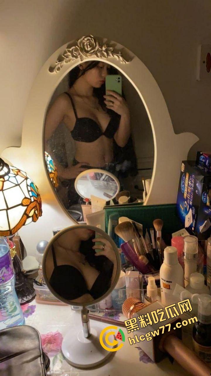 南州传媒学院【罗宪】奶子蜜桃臀双杀全宿舍男人梦中常驻，讲台上的优等生，后入时夹得你腿软的母狗！-1