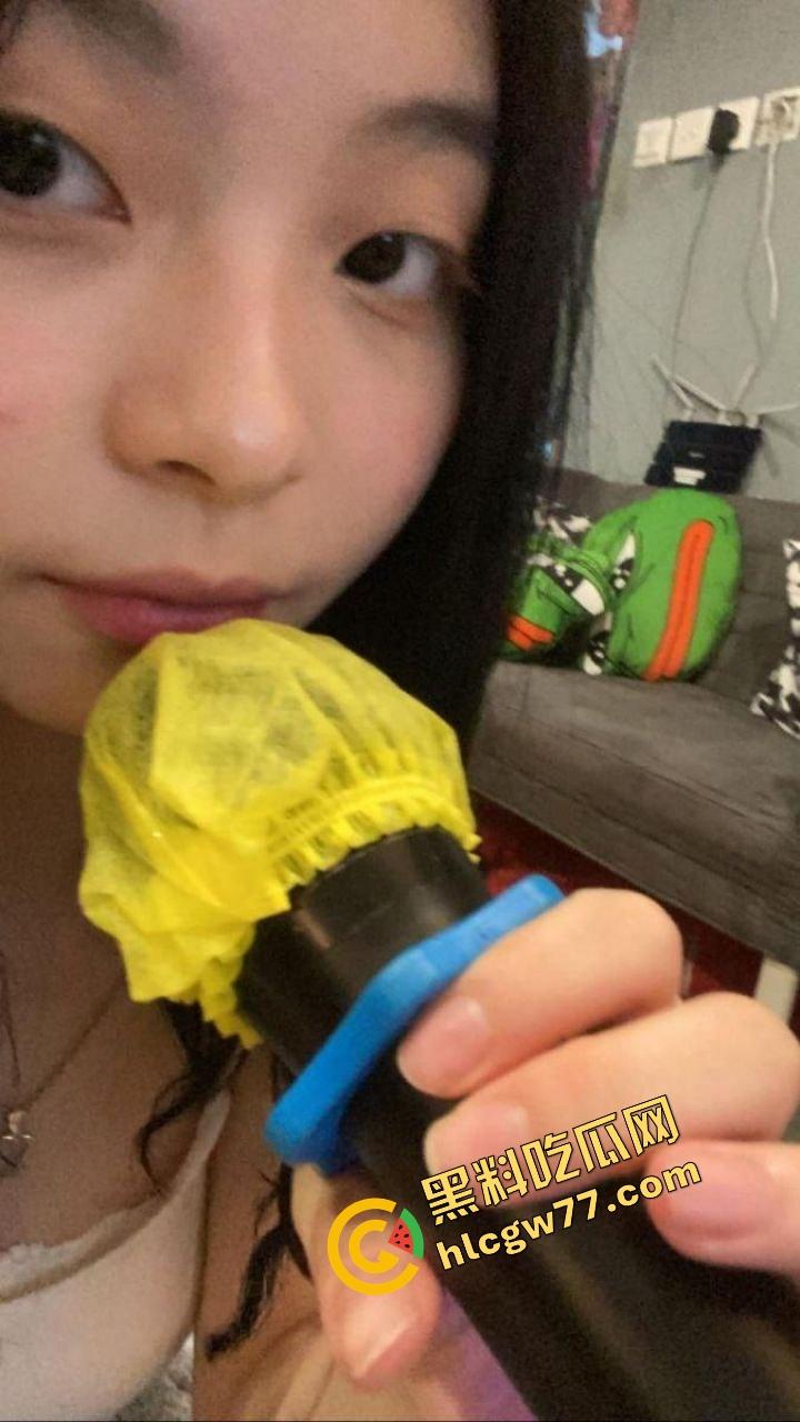 南州传媒学院【罗宪】奶子蜜桃臀双杀全宿舍男人梦中常驻，讲台上的优等生，后入时夹得你腿软的母狗！-13