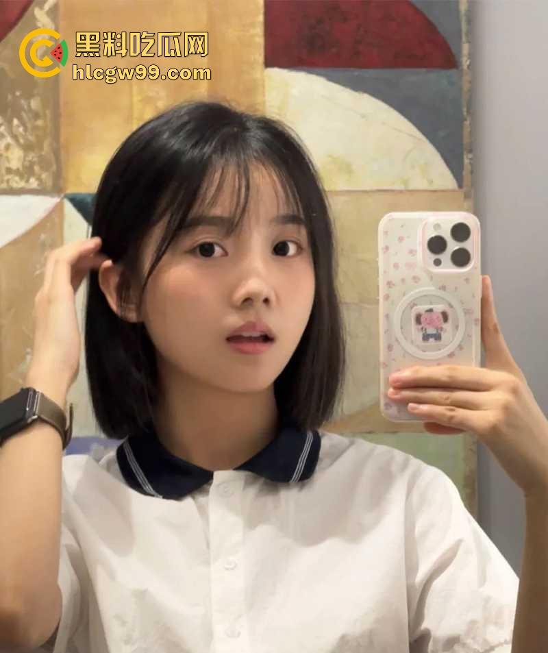 西安大学清纯反差学生妹【林莹】裸聊自慰视频被渣男曝光，全程露脸反差至极，很有撸点！-3