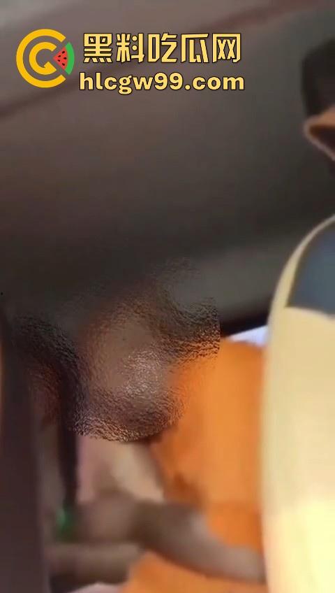 印度女子前往做朝拜时，在出租车内被僧人强奸，印度总能创造神话，不是僧人都戒色了吗？-4