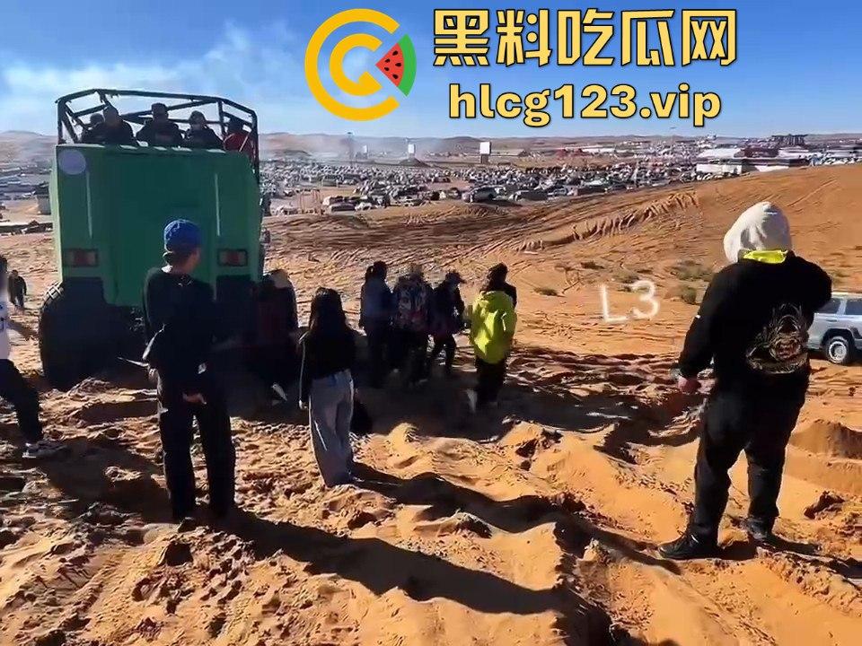 阿拉善左旗英雄会酿惨剧！孩子玩沙被碾压致骨折，网友吐槽：这地儿可不是玩沙的地儿！-17