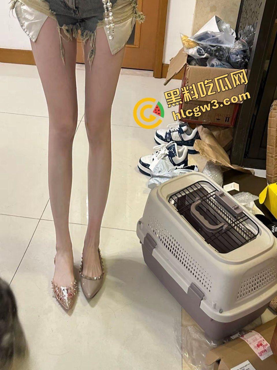 抖音澳门城市大学反差骚贱御姐『流心小软糖』渔网黑丝诱惑抠逼 猛男爆操骚逼淫叫！独家曝光！-2