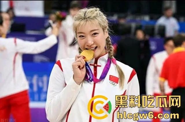 中国女篮『李梦』塌房裸聊、约炮、做情妇全被扒 正宫爆猛料放视频反击 官宣分手疑似自保 球迷看懵了!-15