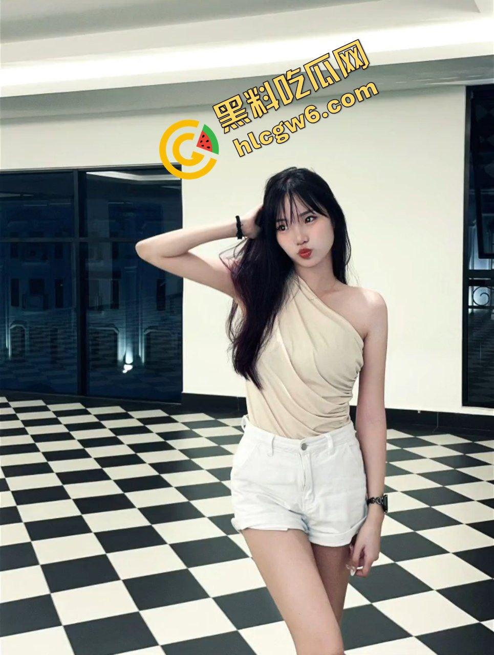 广东江门spa按摩技师反差骚鸡『薛萌』上门按摩口交深喉 爆干骚穴无套内射白浆直流！原创独家流出！-1