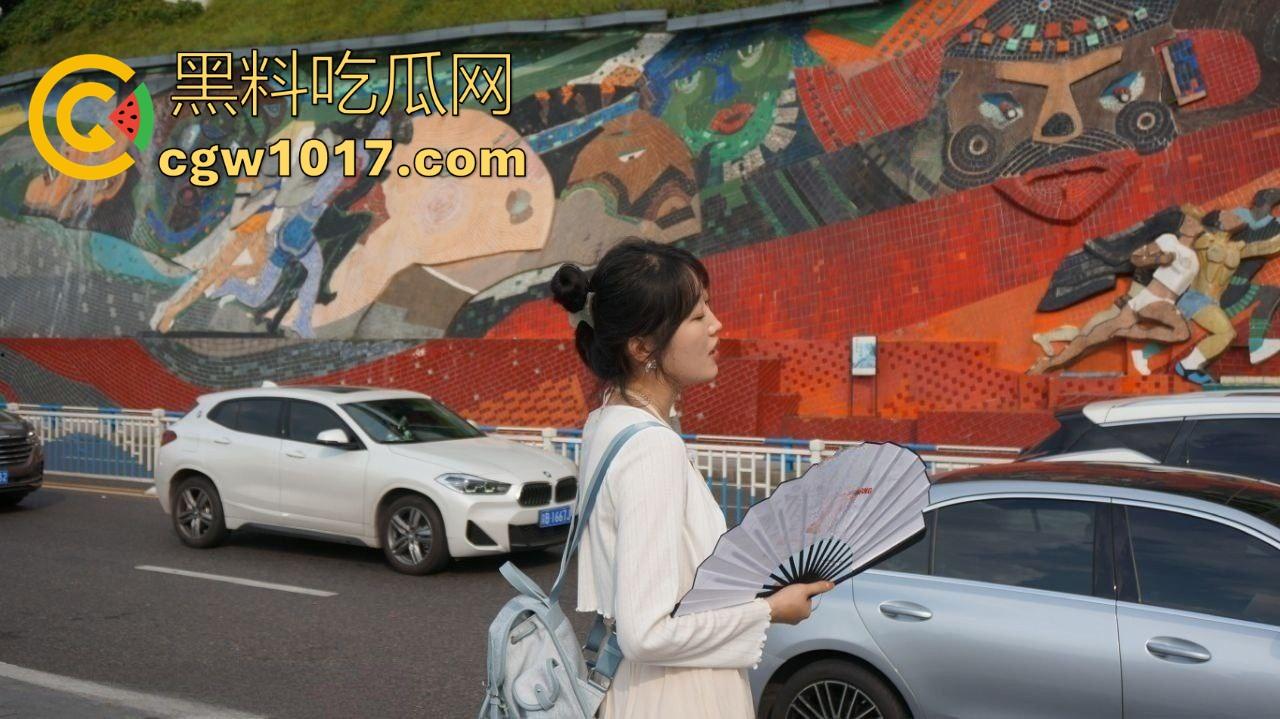 游戏打得狠屌都有人疼,这哥不光拿下国服老虎,还顺带把极品御姐征服到跪着求中出,网恋奔现一插到底!-2