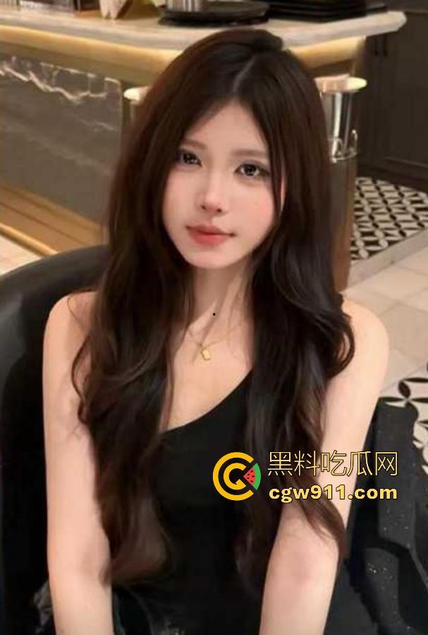 英国利兹大学vita打响国庆假期第一炮！留学生与超辣女友公寓打炮被偷拍，极品身材窗前后入，真羡慕！-6