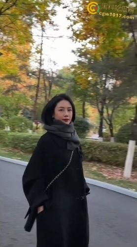 深夜钻到大姐被窝，把姐姐摸无奈了，半推半就把姐姐白浆操了出来，想拒绝这段乱伦史又无法抗拒 ！-4