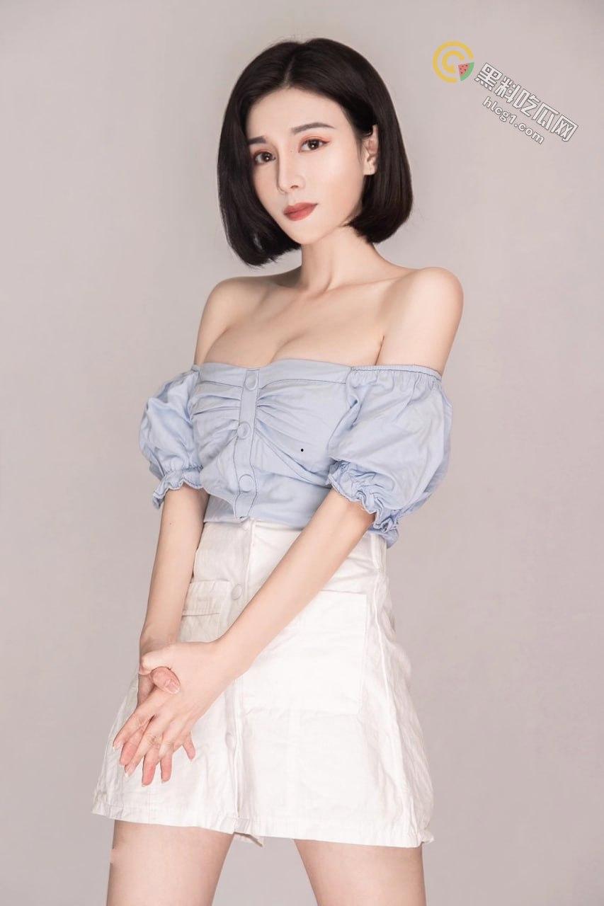 马来西亚混血女歌手蒋雨霏不为人知的一面：时尚天使变身夜间狂野女郎！-4