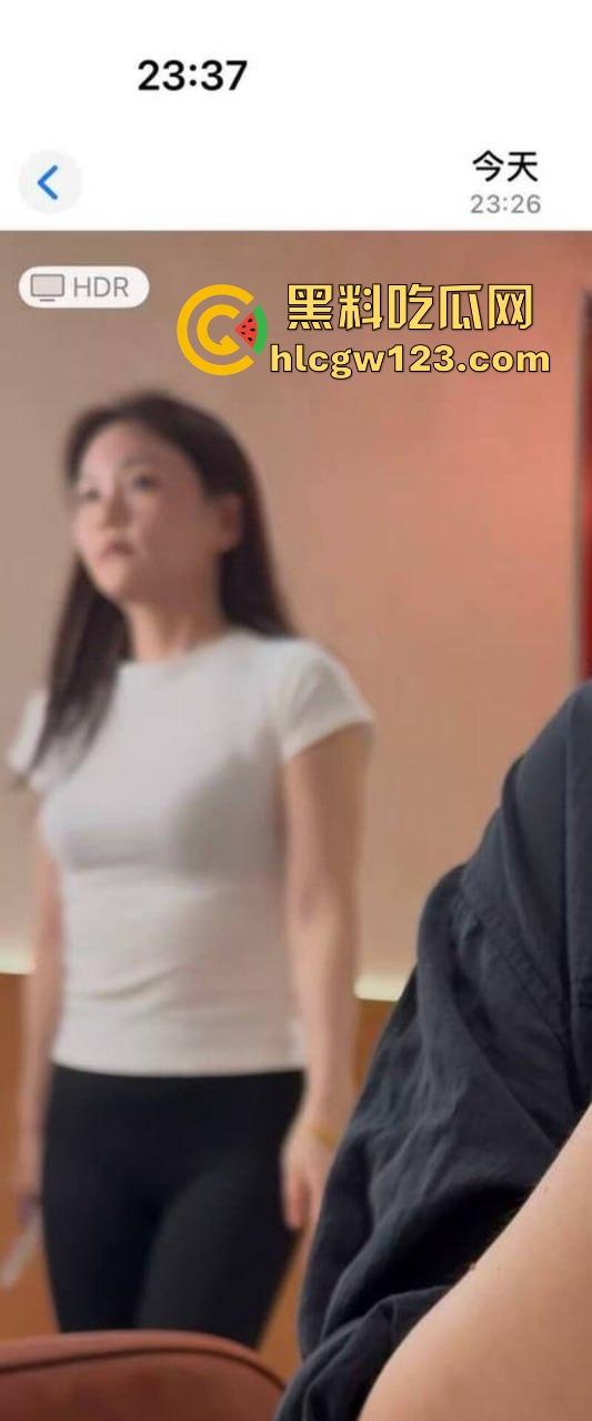 深圳五溪红小子餐厅惊爆大瓜！一对男女吃饭途中按捺不住去厕所激情啪啪 女方身材火辣 聊天记录曝光！-8