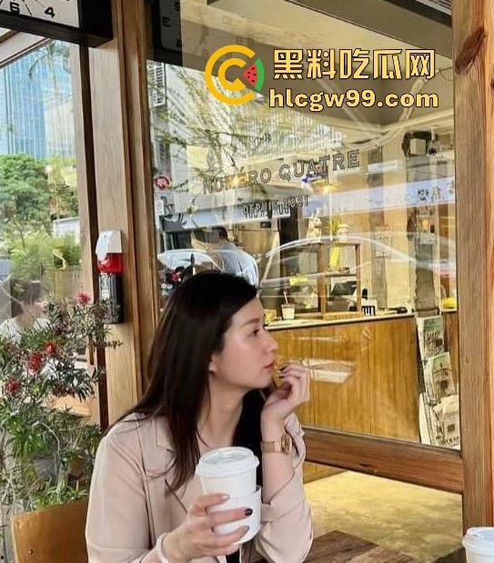 IG6000粉香港风水算命师【凯绮】拍给男友洗澡自慰视频泄密 不知她算没算到自己这一劫？-6