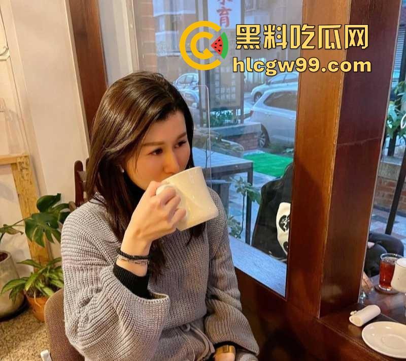 IG6000粉香港风水算命师【凯绮】拍给男友洗澡自慰视频泄密 不知她算没算到自己这一劫？-13