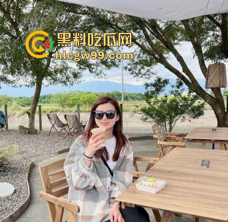 IG6000粉香港风水算命师【凯绮】拍给男友洗澡自慰视频泄密 不知她算没算到自己这一劫？-17