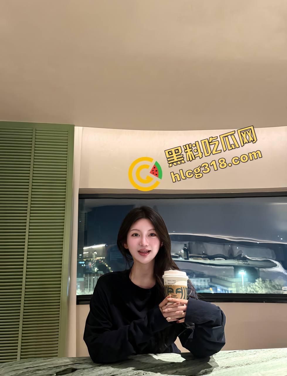 苏超球赛约炮徐州极品妹子，一顿饭换来全套服务！钢铁牛子操到她喷水不止，爽到全程拍摄都不反抗！-4