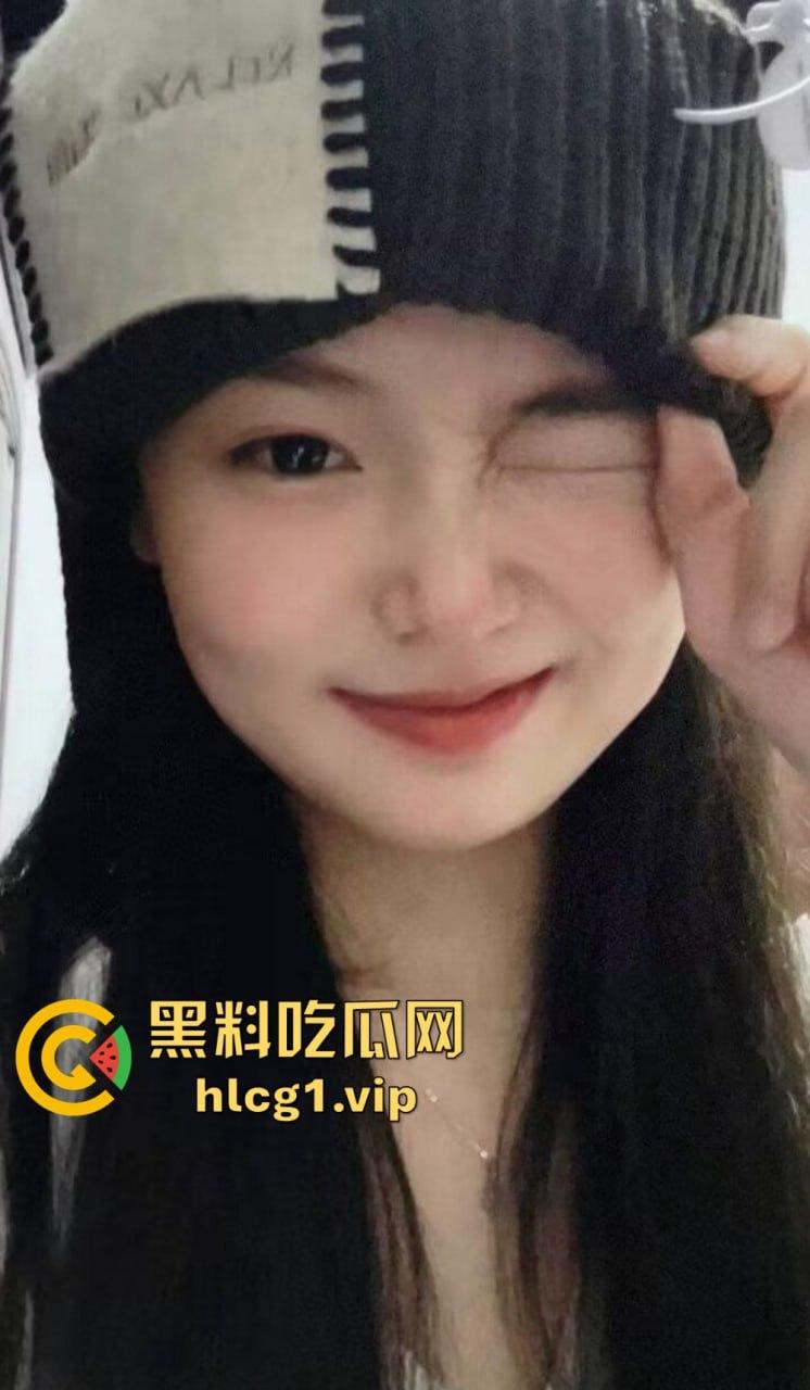 四川传媒大学女神『 林幼薇』的私密视频流出！被绿帽奴男友背后捅刀，鲜花插在牛粪上！-6