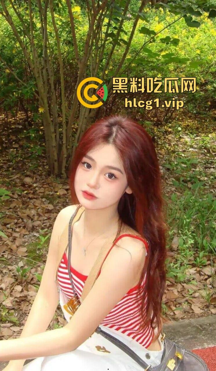 四川传媒大学女神『 林幼薇』的私密视频流出！被绿帽奴男友背后捅刀，鲜花插在牛粪上！-9