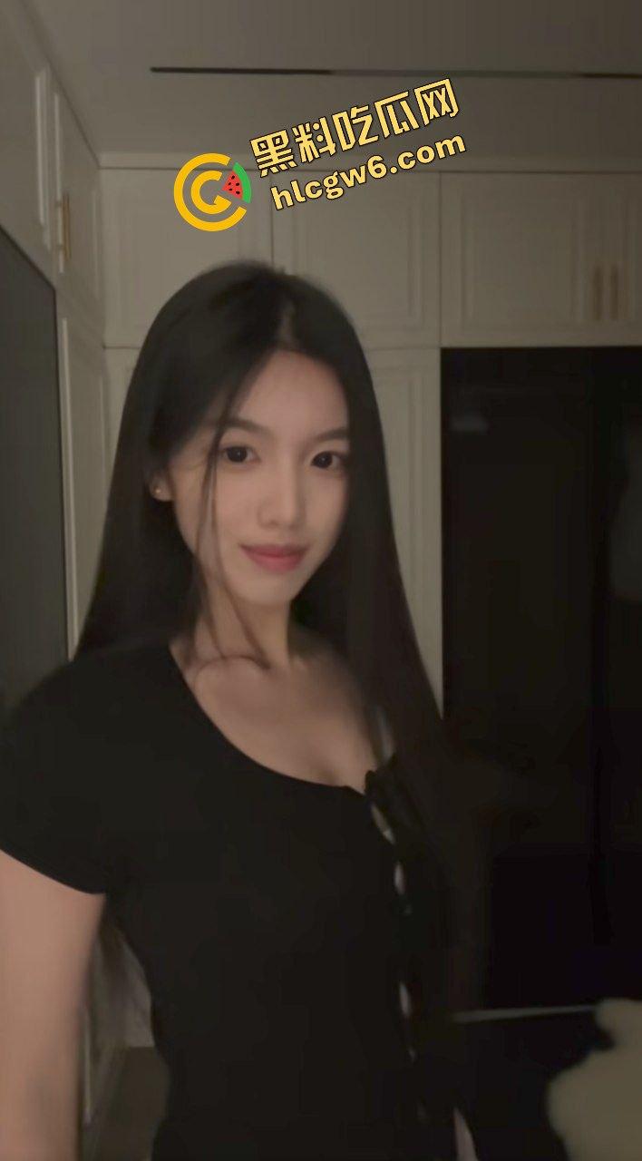 浙江外国语学院反差婊女学生『毛雯婷』大学寂寞与2位单男3p口交爆干 蹲姿伺候肉棒！原创独家曝光！-4