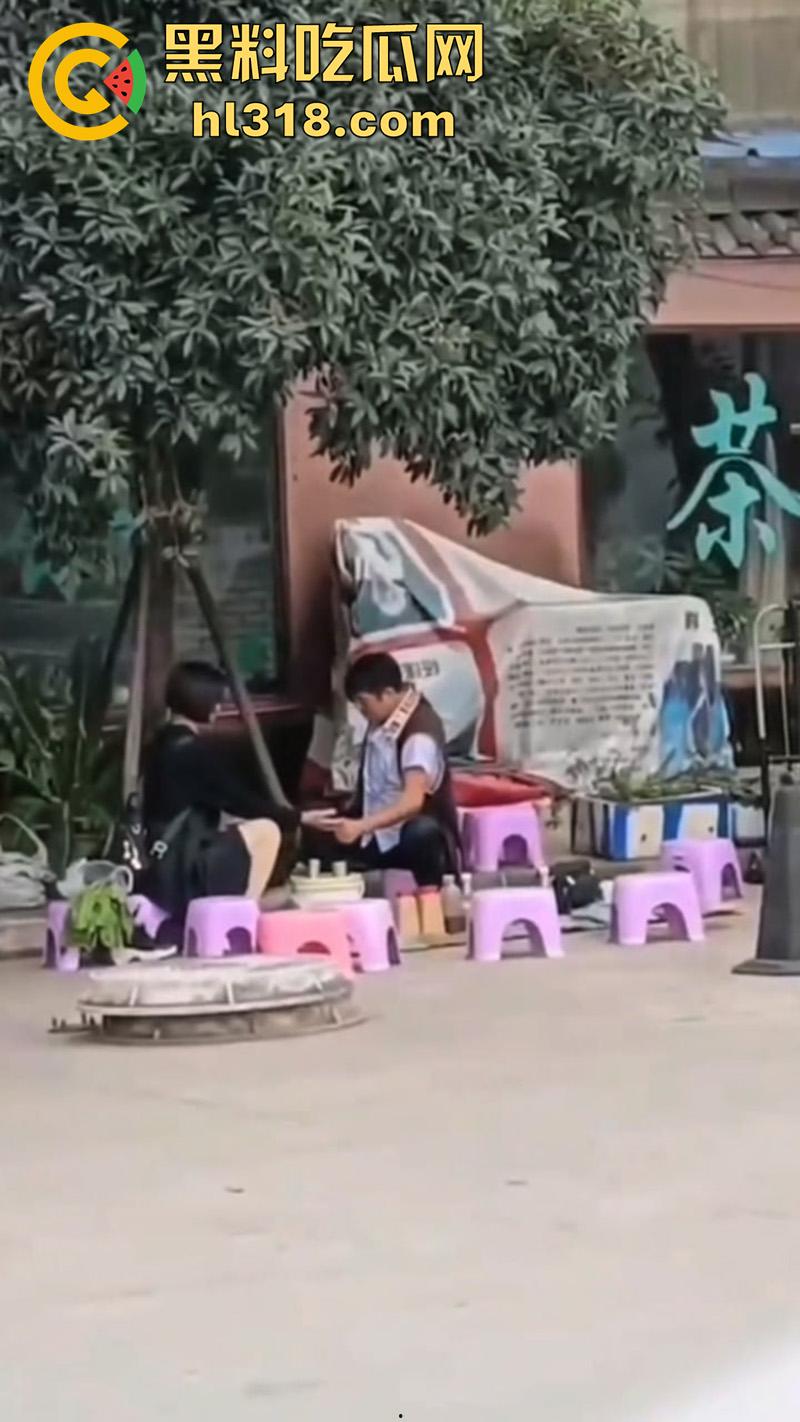 江湖大师摸奶算命，反手再掏女客户裤裆摸逼，这傻娘们还真信，难怪缅北能骗这么多人呢！-7