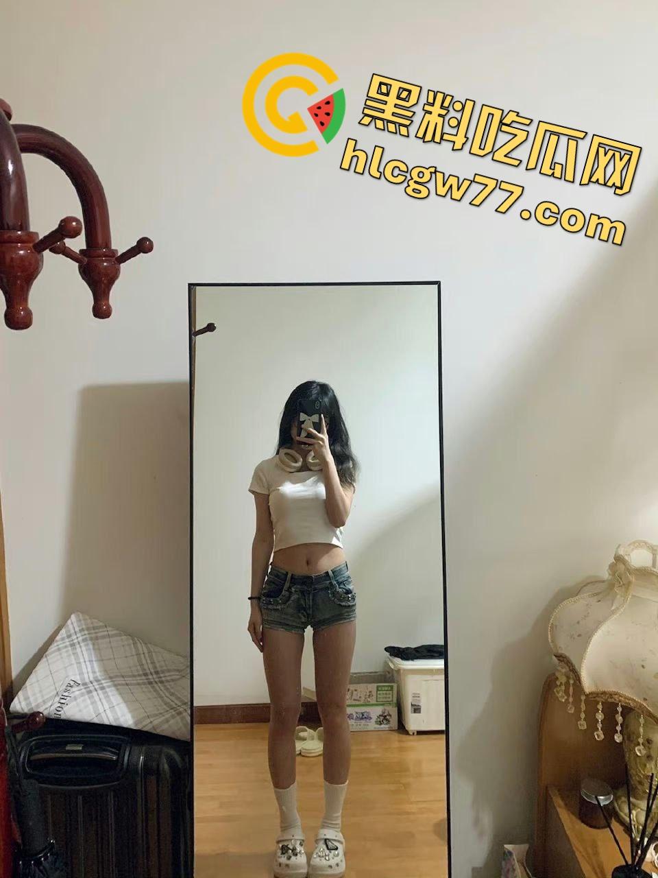 抖音【莉莉爱跳舞吖】被老板儿子当母狗!黑丝库里肉丝+狗链调教,初到社会的一节性课!-5