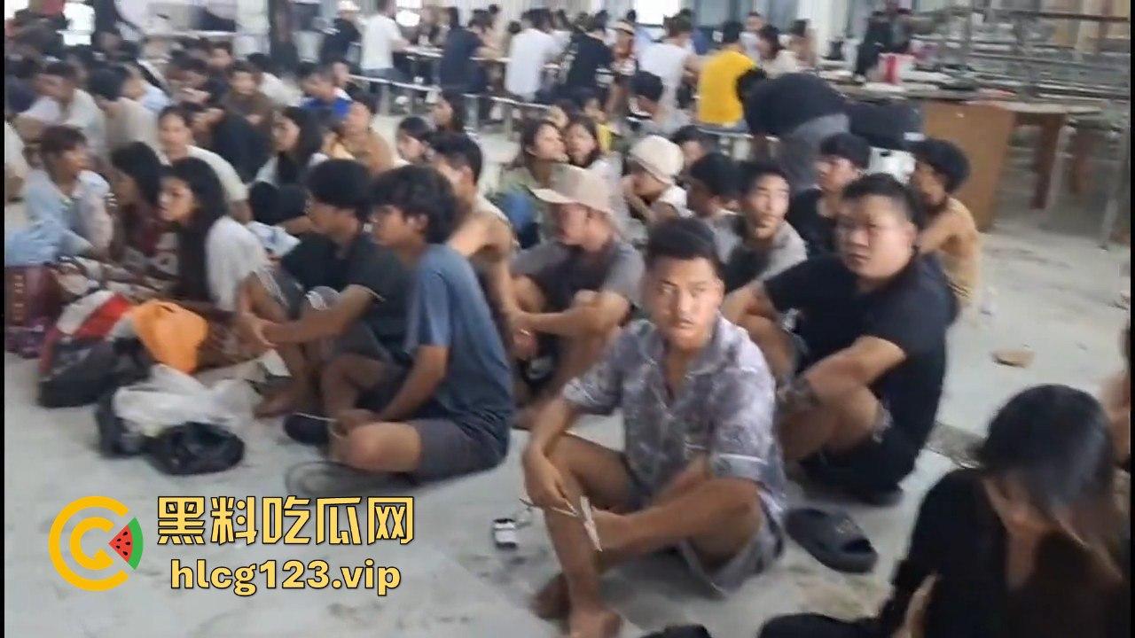 民兵团为保护诈骗窝点跟正规军火拼,诈骗窝点陷入枪战,猪仔解救行动正式打响!-1