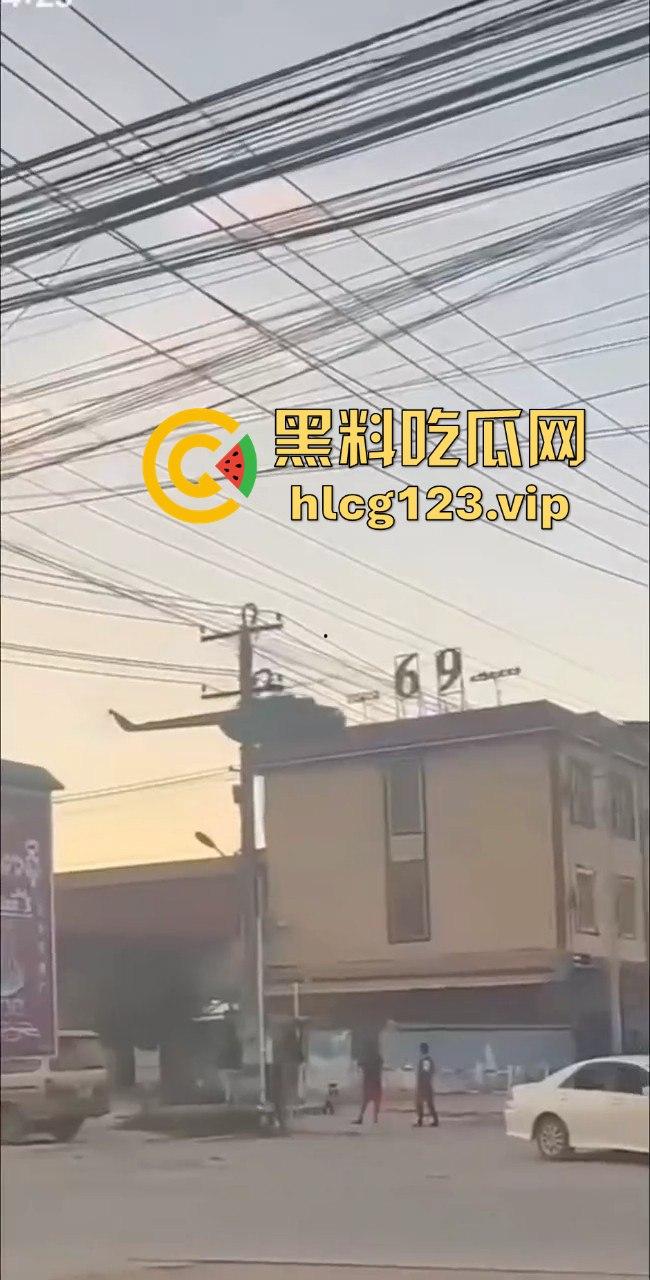 民兵团为保护诈骗窝点跟正规军火拼,诈骗窝点陷入枪战,猪仔解救行动正式打响!-12