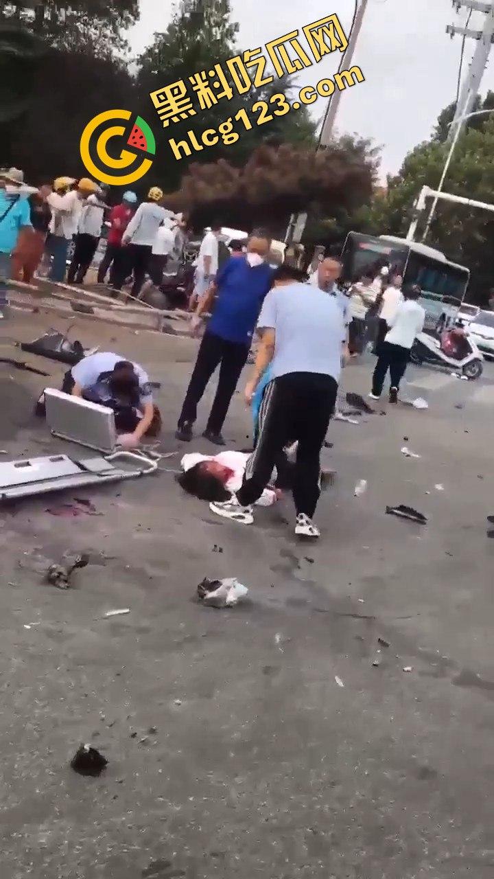 江苏泗洪惊魂一幕!男子送妹妹上学突发疾病,酿成悲剧!-2