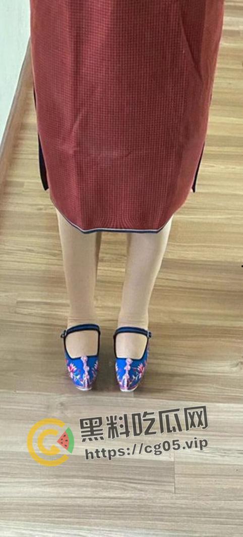 新时代裹脚女性!00后女生爱上裹脚 推特分享裹脚经历 把脚缠到骨折变形 吓人!-17