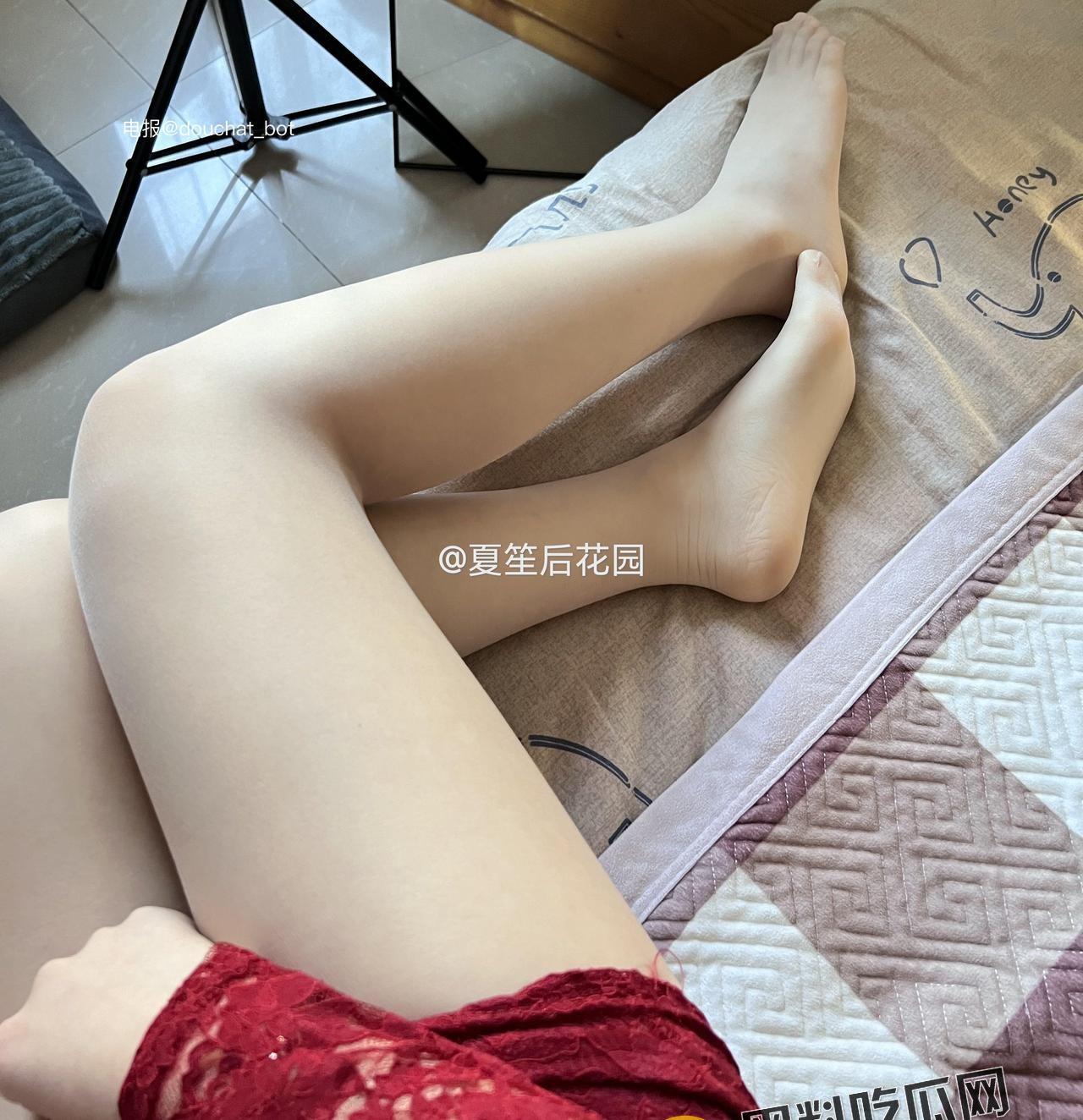 擦边网红【夏笙】微密圈流出被熟人贩卖造谣导致退圈 努力擦边的小姐姐有什么错呢 绝版资源大放送-14