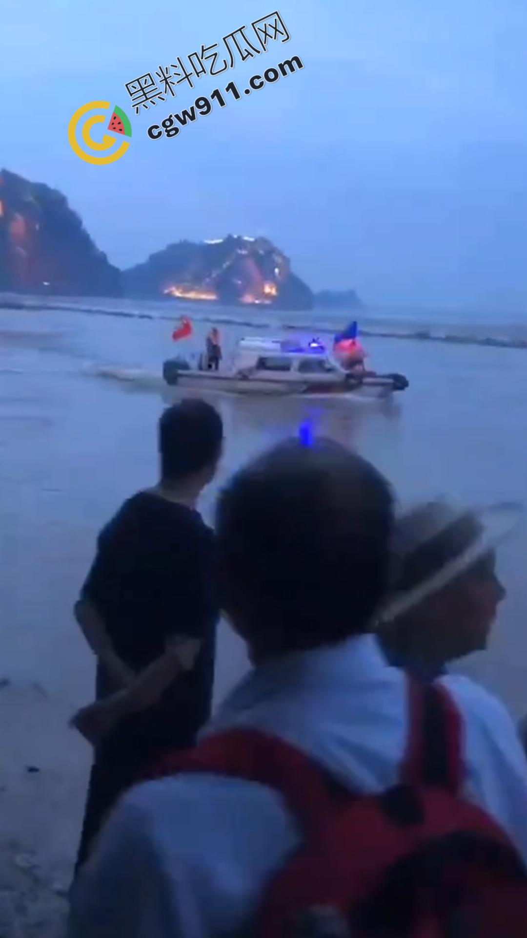 四川乐山美女跳河! 沉迷情感漩涡无法自拔,消防员拼死营救无果,女子终被激流吞没-8