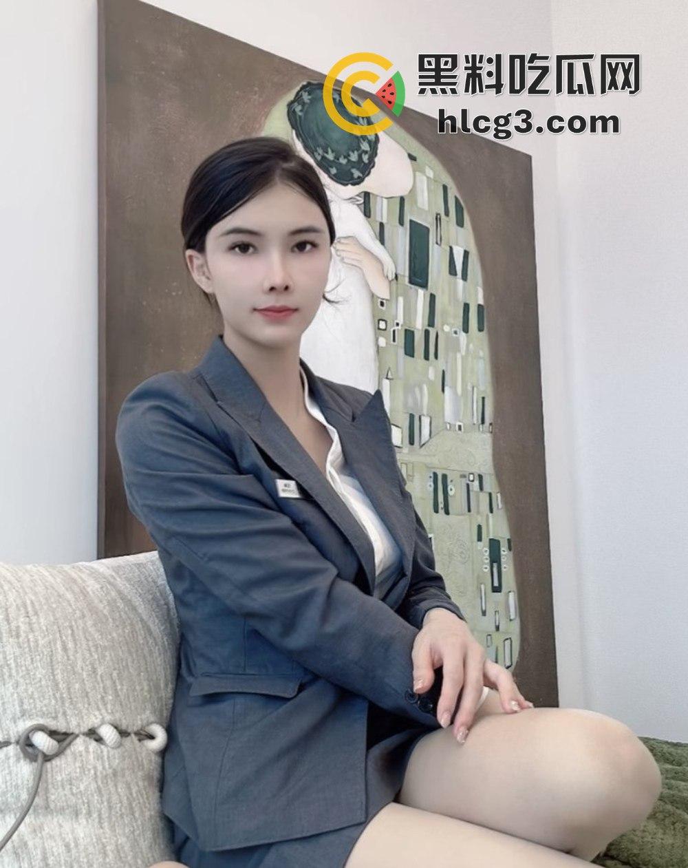 快手网红空姐少妇『是邹琳吖』空姐制服诱惑!露点露脸啪啪自慰私拍视频合集曝光!-2