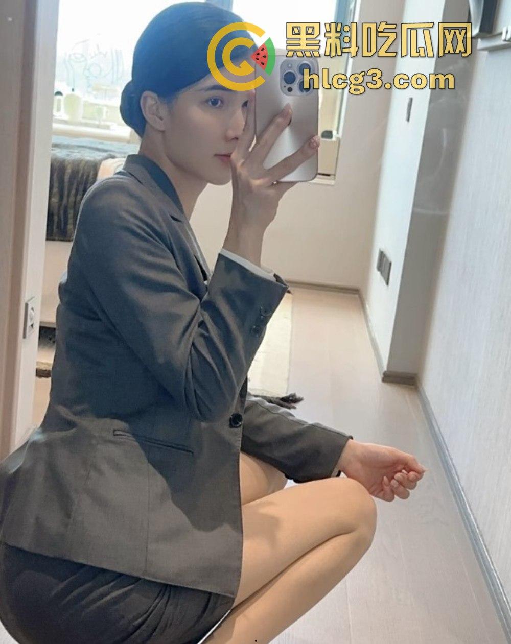 快手网红空姐少妇『是邹琳吖』空姐制服诱惑!露点露脸啪啪自慰私拍视频合集曝光!-3