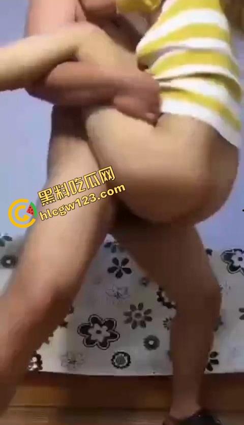 生活不过是鸡巴有得插,酒有得喝,睡懒觉没人吵,骚货主动跪着喊老公工资不涨但日子照爽!-11