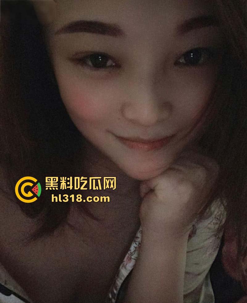 湖北恩施当地名妓【李雨春】无缝衔接多位炮友,人骚活好不粘人,一夜约多炮的眼镜母狗!-3