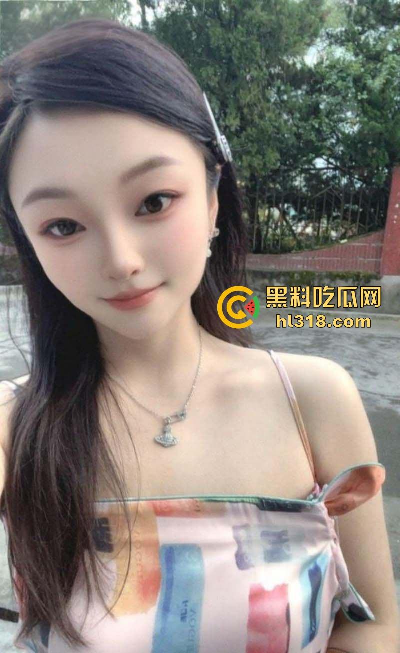 湖北恩施当地名妓【李雨春】无缝衔接多位炮友,人骚活好不粘人,一夜约多炮的眼镜母狗!-5