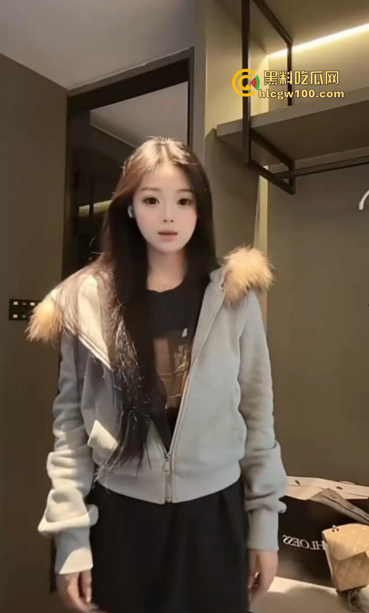 2025新年第一车震，河北【冀TF05906】车主田野激战，小蜜骑电动车赴约挨操，村口卫生纸撒一地！-3