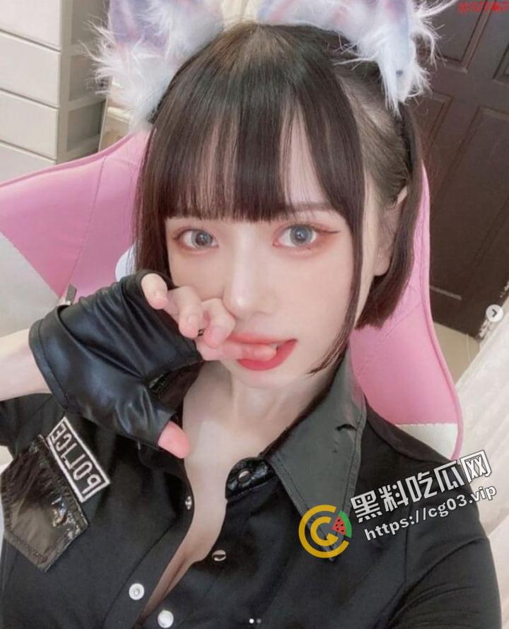 twitch7.5万粉游戏主播兼cos【捏捏宁宁】可爱且胸怀巨乳 经常给粉丝发放独立   见到真空无Bra粉红色细细奶头-2