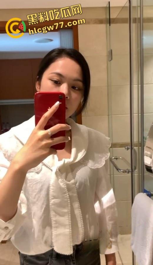 极品气质美女【刘心怡】从大学开始被金主包养 口交毒龙通通会 捆绑调教爆操一样不少 束缚四肢当狗爬！-1