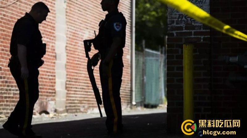 自由美利坚枪击每一天！奥兰多万圣节活动发生大规模枪案 已致2死6伤 现场暴动视频流出！-9