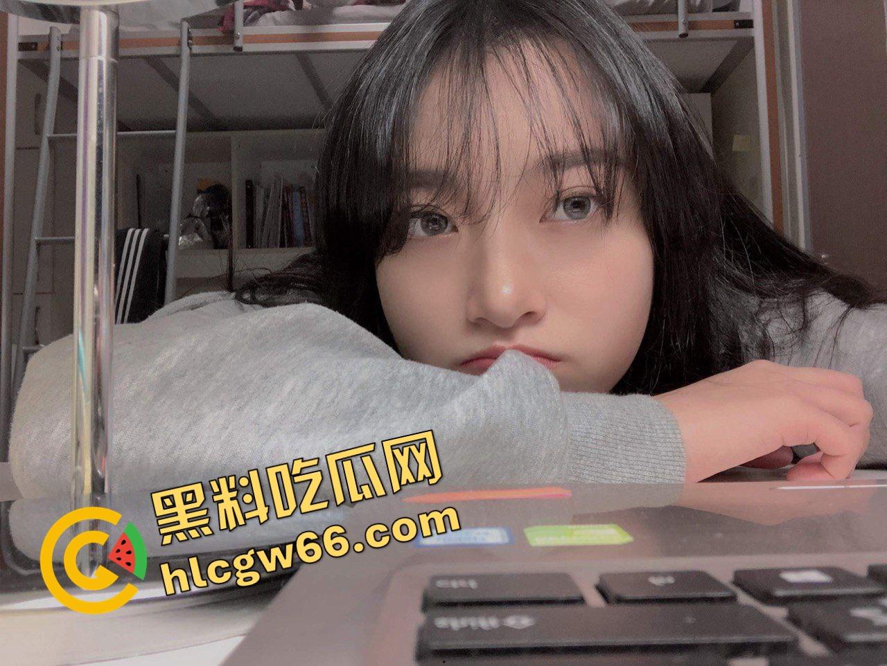 湖南长沙美术学院校花『范琳琳』被渣男爆出啪啪全片，反差骚穴被干到翻白眼，这也太会叫了！-2