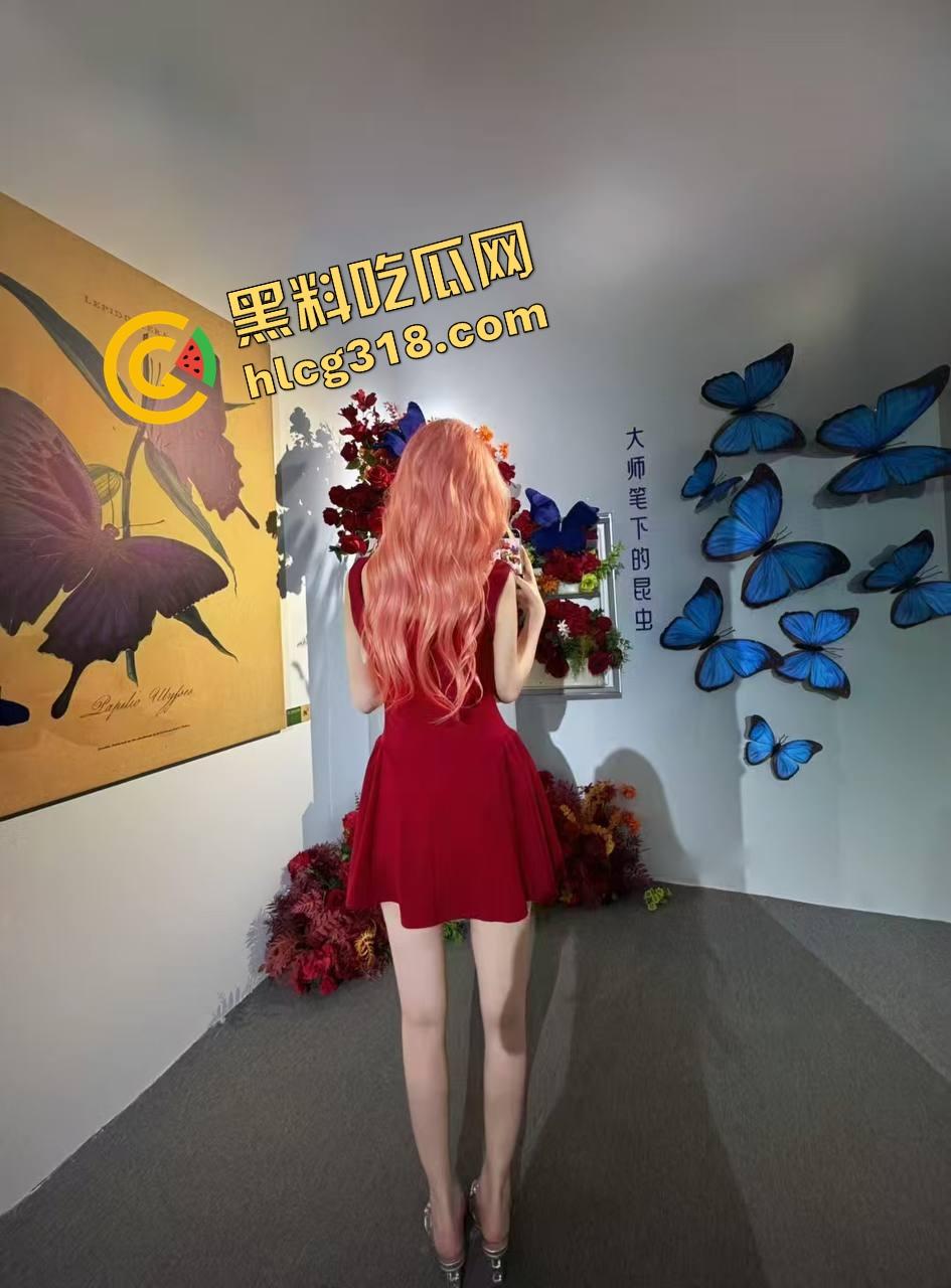 牛逼情侣把儿童乐园当野鸡窝,俩人操得像荡秋千,年轻人技艺高超做爱,监控也是录得一清二楚!-4