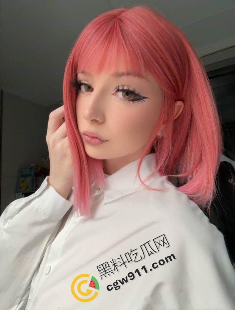 上海瓜友自曝偷偷约炮好兄弟的俄罗斯女友!白皙嫩滑、粉嫩奶头、嫩穴湿润,激情画面太诱人-2