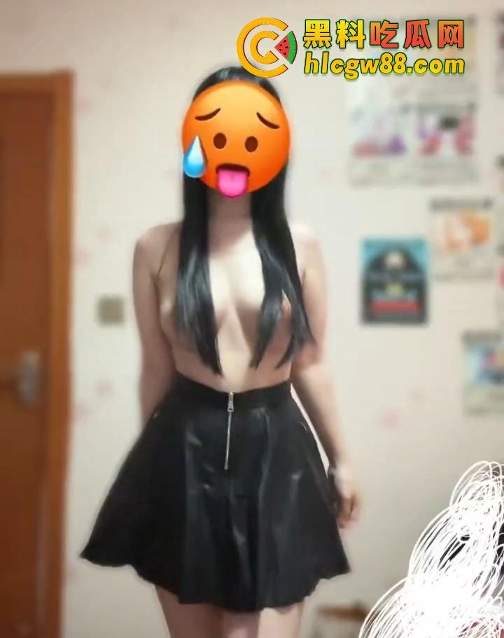 江苏05后小M投稿骚瓜，被主人甩后找新主，舌功A+奶子B，才艺视频看得让人鸡巴硬爆！-7