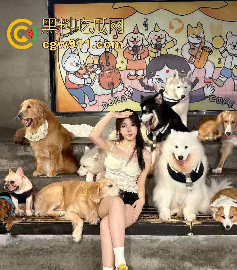 3000元一晚拿下江南大学【刘菲菲】长腿细腰小翘臀,B杯小乳粉嫩翘挺,从学霸到榨精尤物的转变!-7