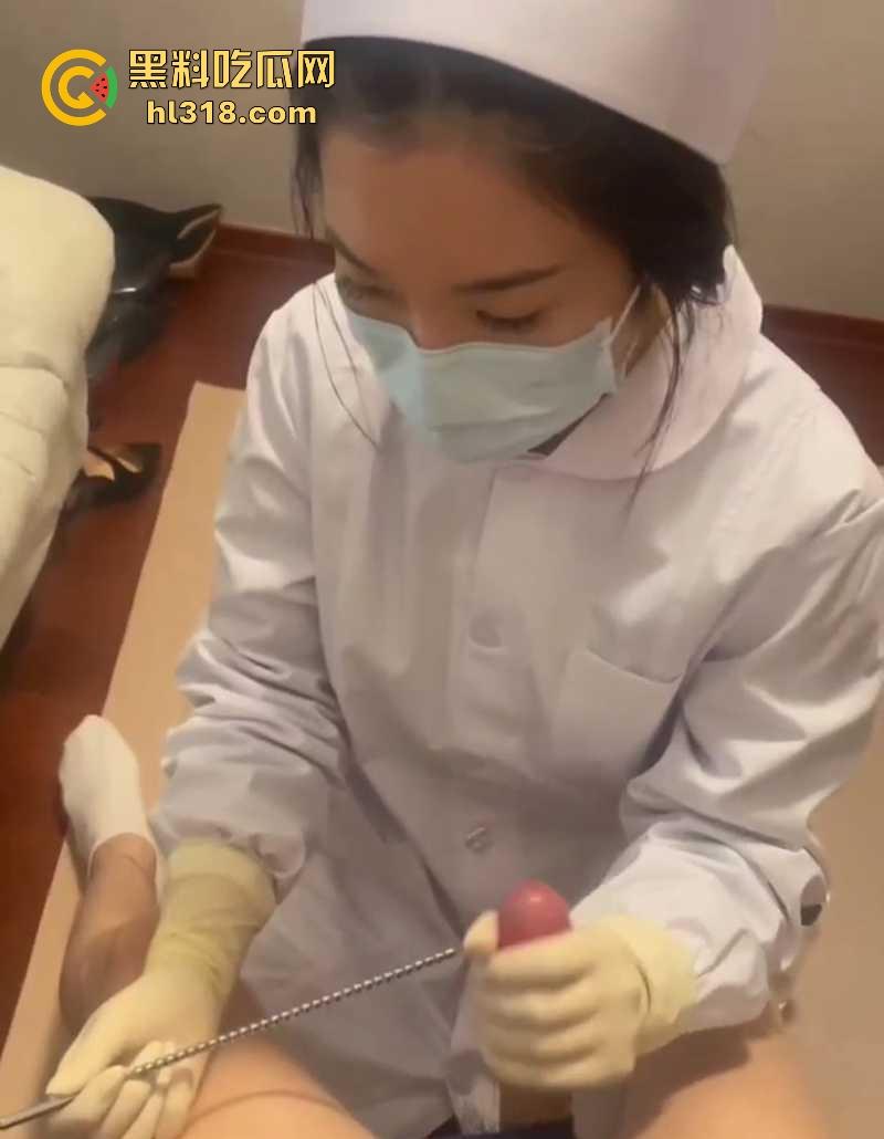 纯情小护士SM调教主人肉棒,将金属棒齐根插入龟头马眼,缓慢撸动,手法老专业了!-5
