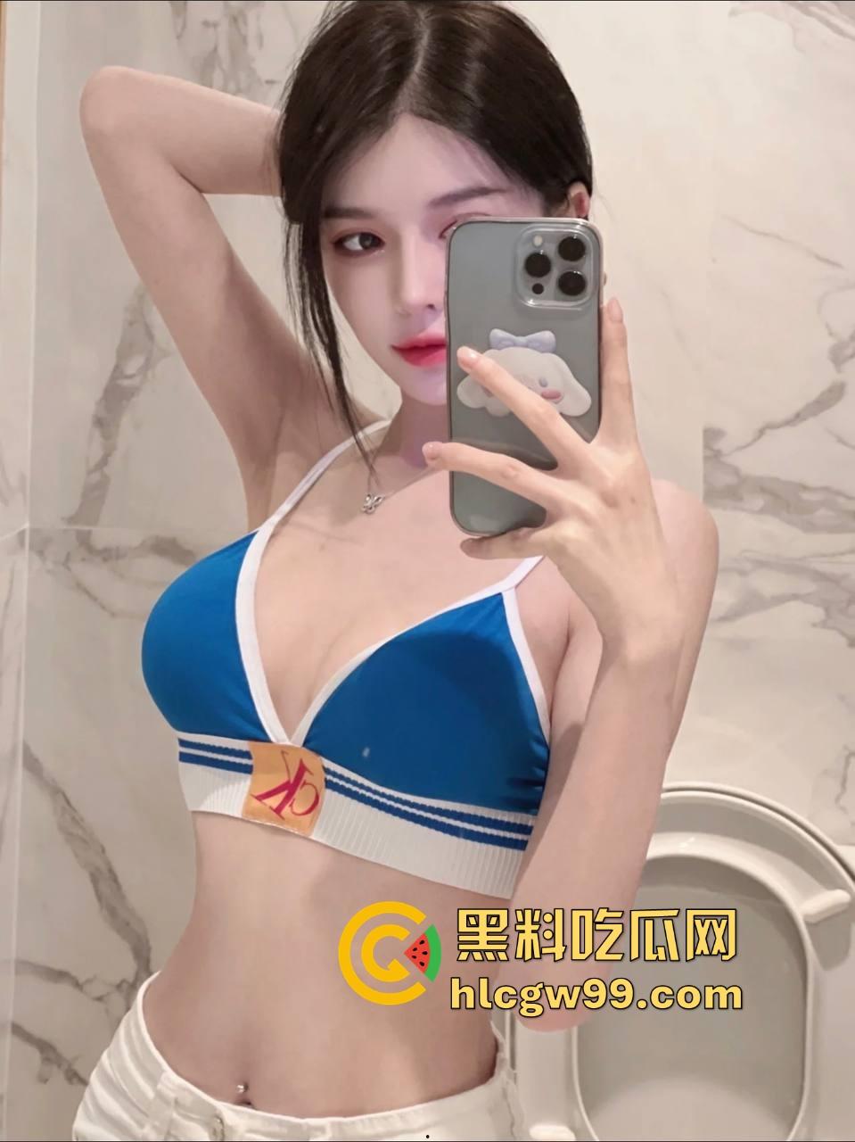 KTV地下室的阳痿现场，妹子全力助攻黑丝高跟架肩撸，少年望逼空流泪，撸了半小时弟弟却软得像根面条！-4