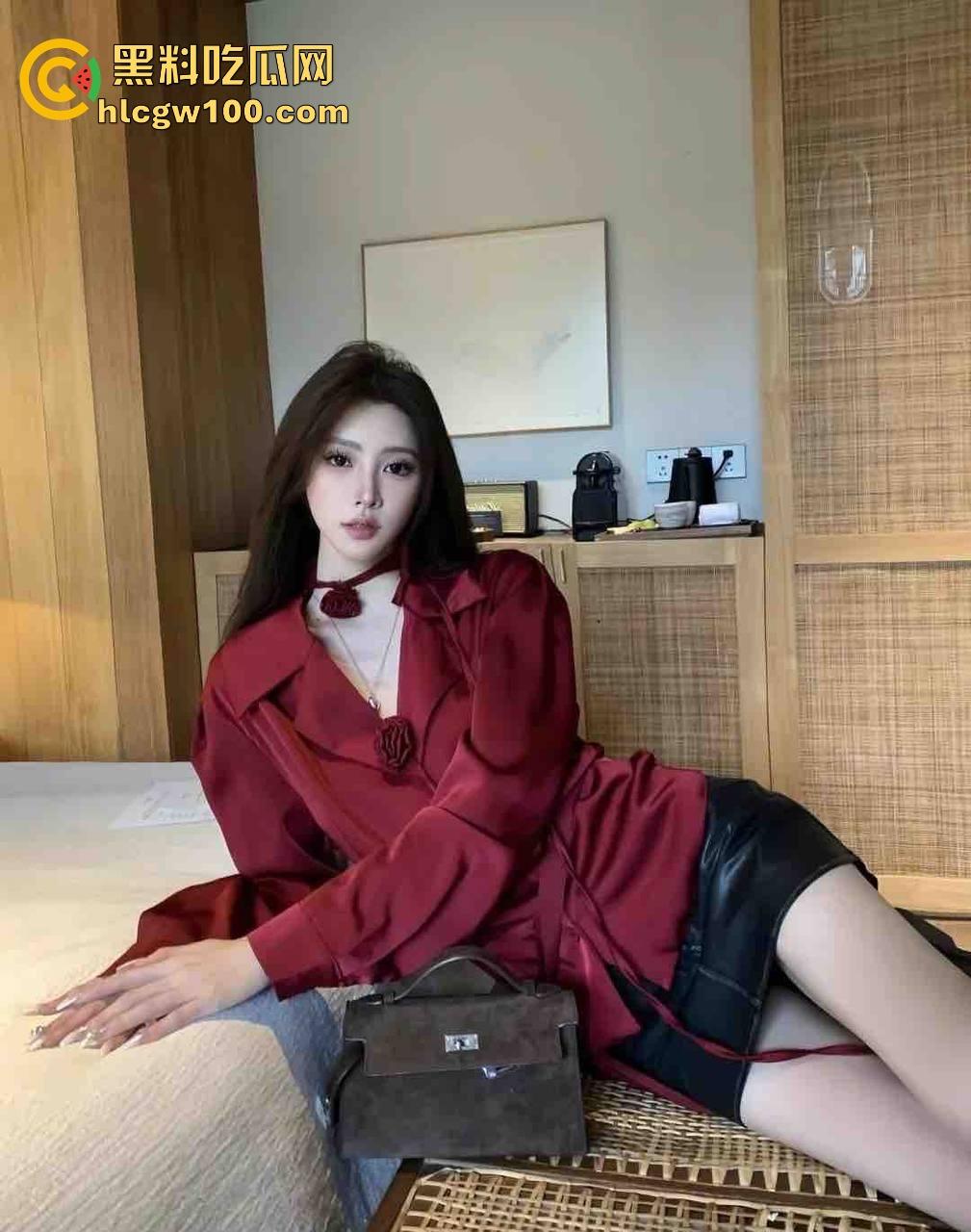 抖音风性爱记录爆火，剪辑大神老公×骚气御姐女友的私密情趣流出，全程呻吟硬到裂开，狼友狂欢在线打分！-2