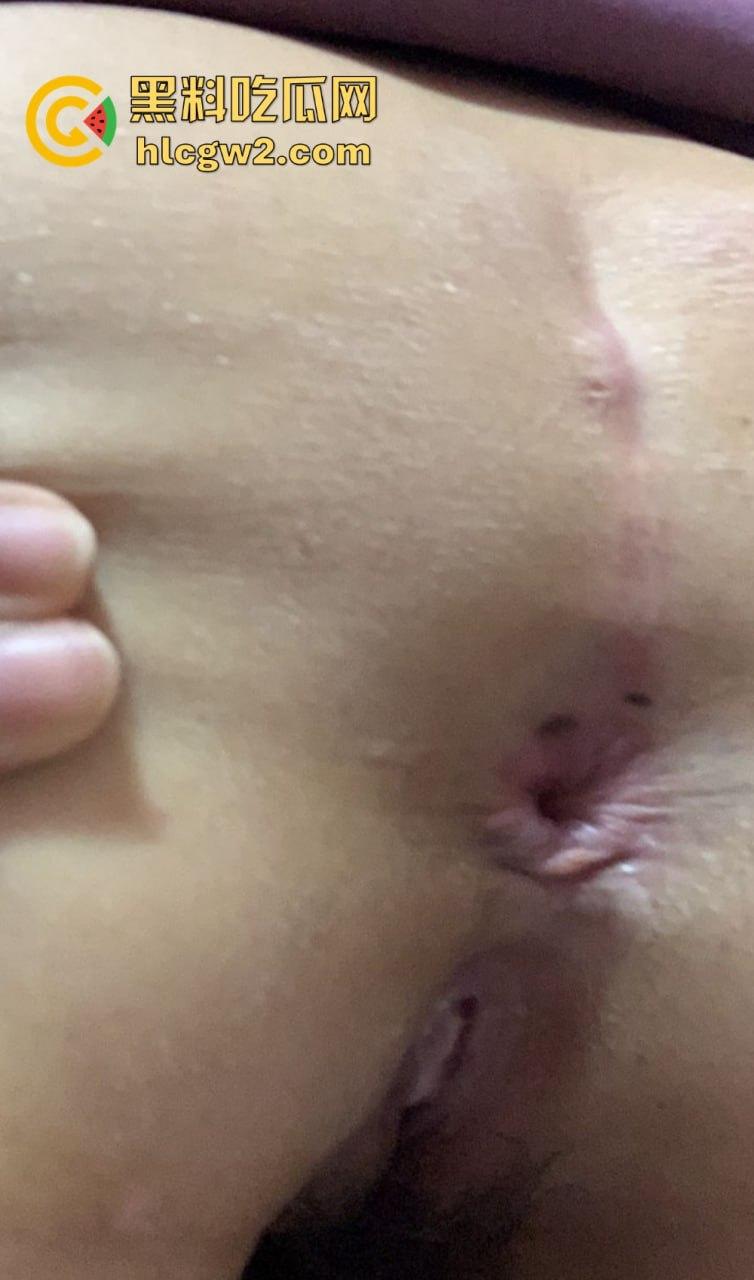 极品露脸嫩妹学生反差婊【蓝心然】生活照外流!云盘意外泄露,私藏逼照和裸照一览无遗,反差骚货实锤!-14