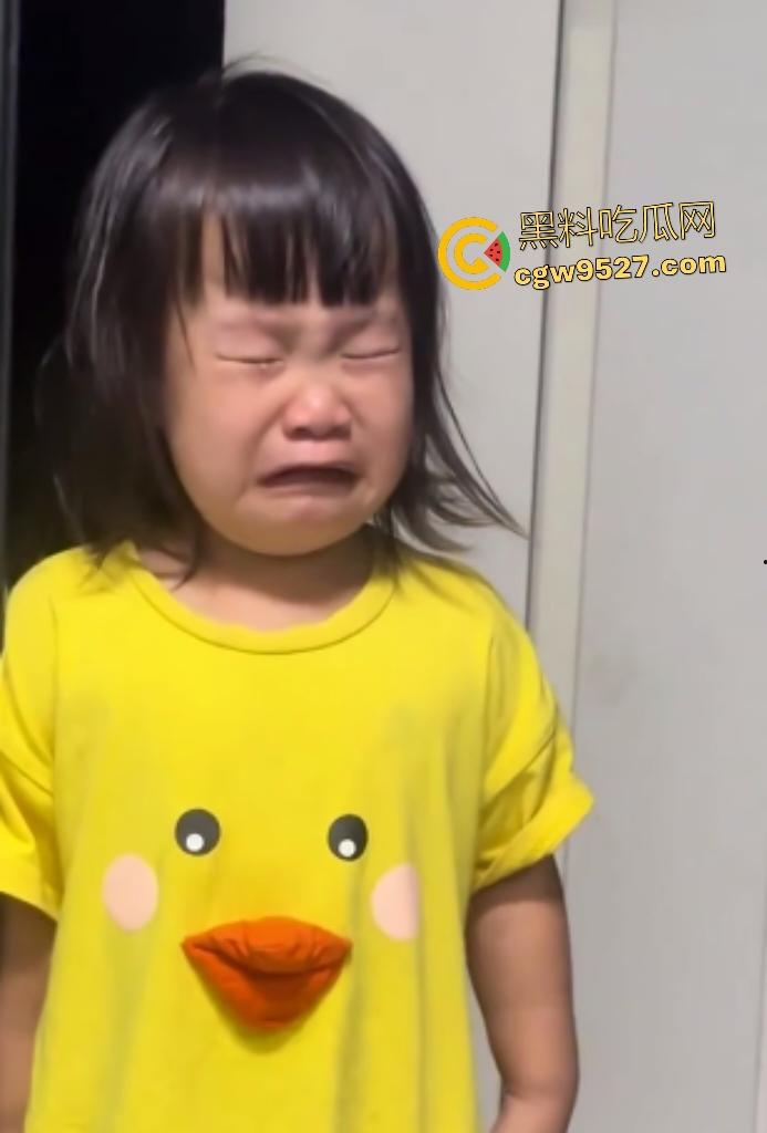 女网友自曝7年婚姻老公出轨!客厅吵架砸东西,吼女儿“爸爸不要你”,全网怒喷活该老公出轨!-8