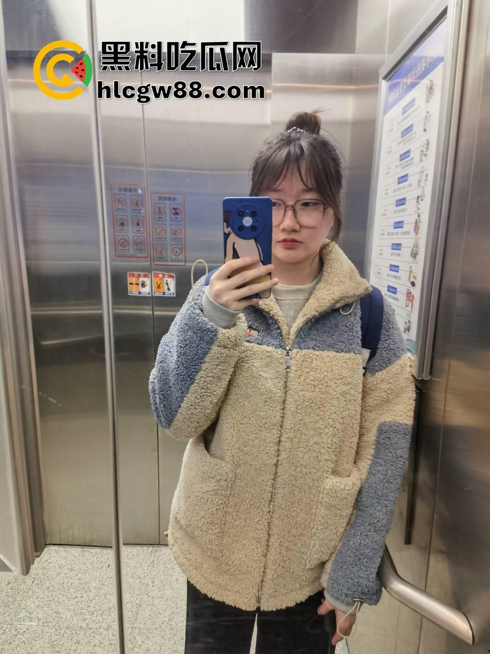 图书馆认识的学姐【宋怡】私下竟是骚浪母狗，背着男友开房放纵，被操到浪叫只求爽，不走心只走肾！-6